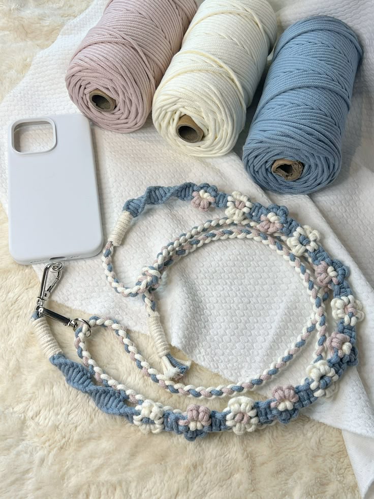 Macrame phone strap